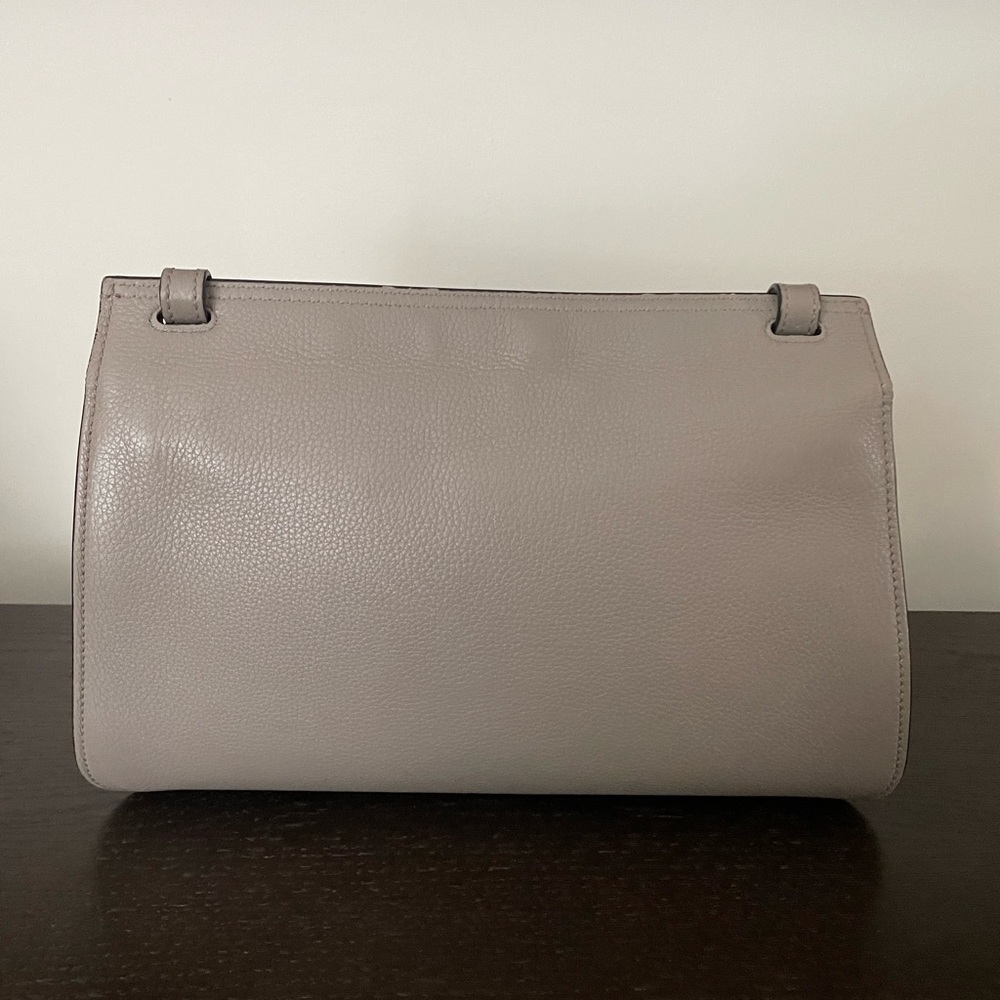 Authentic GUCCI Tasseled Lady Bamboo grey leather single flap crossbody bag. - Picture 5 of 16